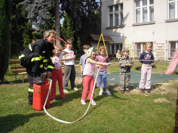 materska-skolka-hasici